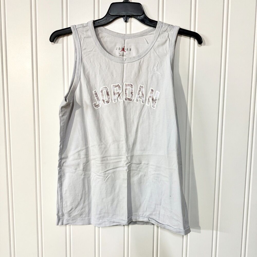 Air Jordan Light Purple Graphic Slim Fit Athletic Shirt Size Medium